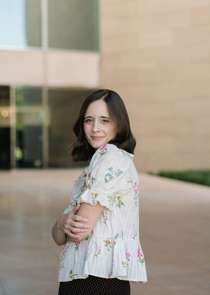 Violinist portrait photographed outside the National Gallery of Art
